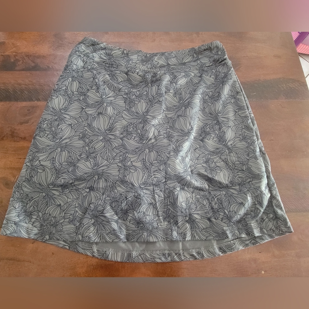 🔹️ Stretchy Skort